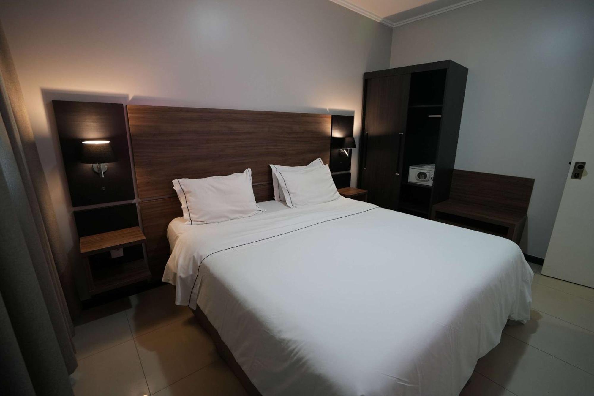 Wyndham Golden Foz Suites Foz do Iguacu Exterior photo