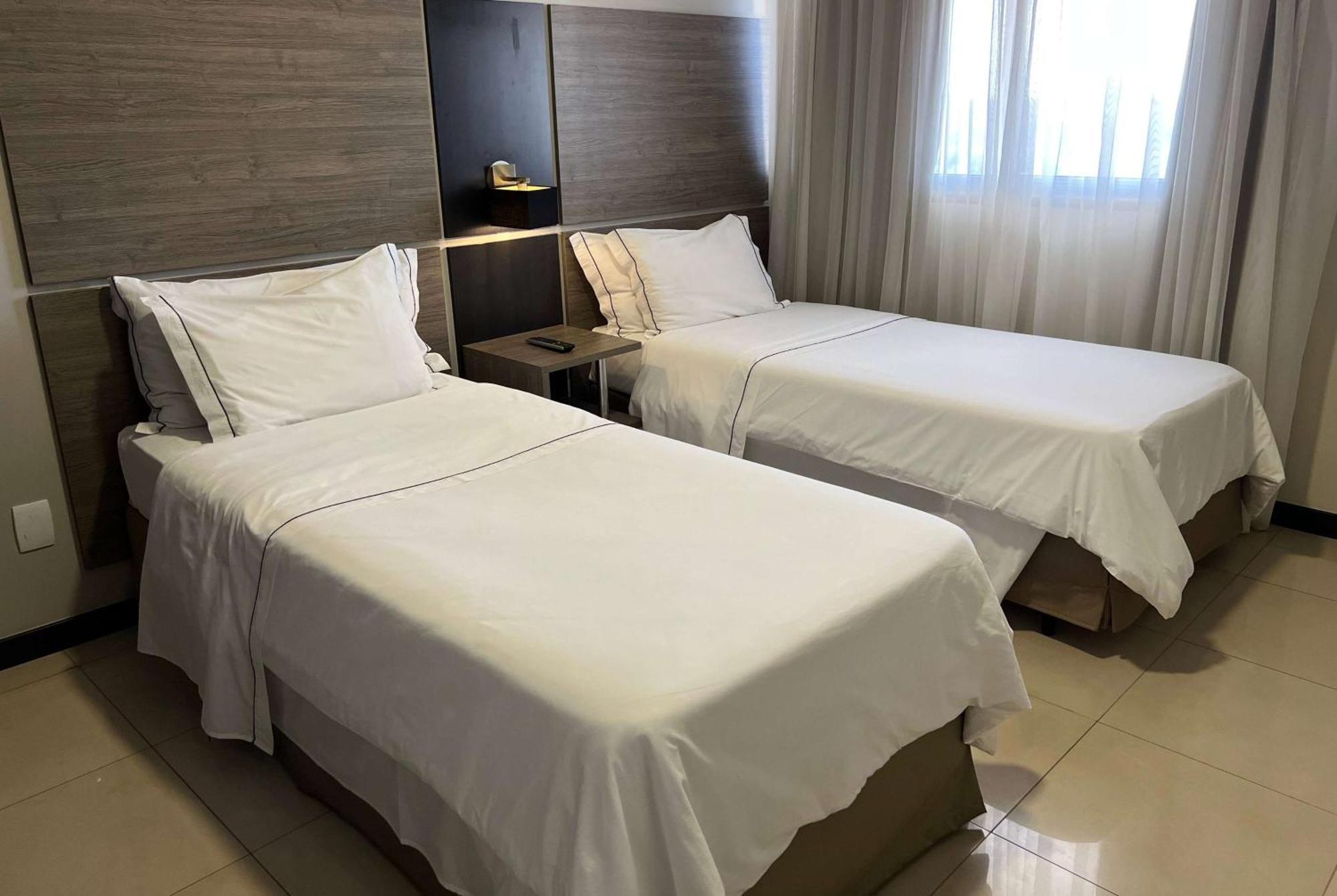 Wyndham Golden Foz Suites Foz do Iguacu Exterior photo
