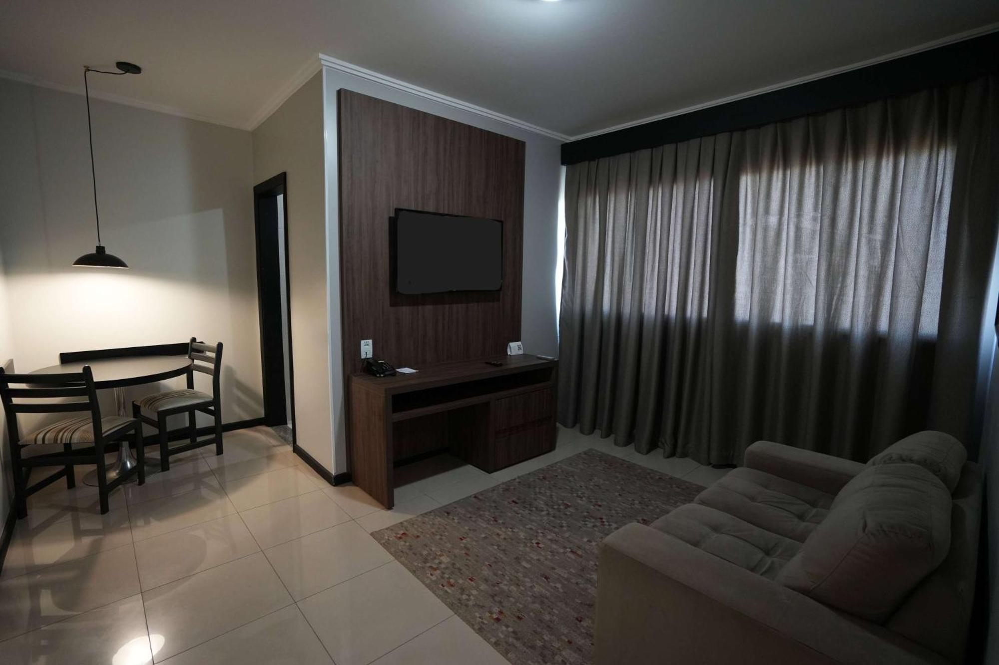 Wyndham Golden Foz Suites Foz do Iguacu Exterior photo