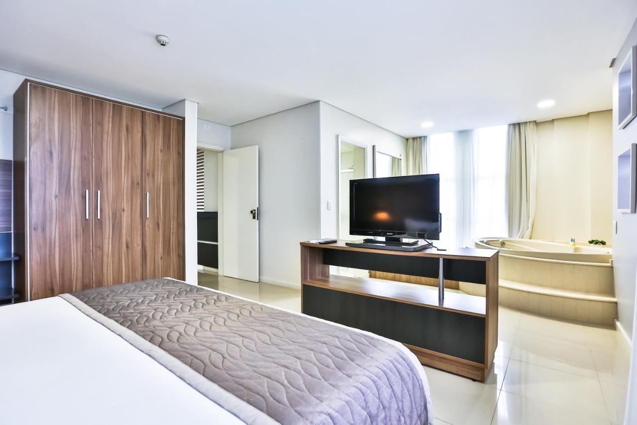 Wyndham Golden Foz Suites Foz do Iguacu Exterior photo